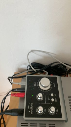 My Audient ID4 AI makes a clicking sound when i turn on the phantom power. Any help would be greatly appreciated 🙌