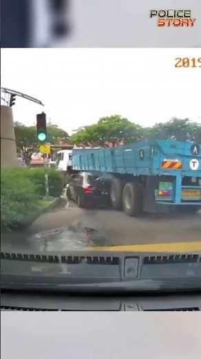 Must Know! Blind Spots in Large Vehicles That Can Be Life-threatening