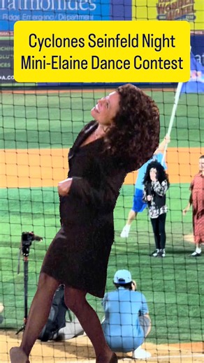 Seinfeld Night Mini-Elaine Dance Contest #cyclones #brooklyn #seinfeld #elainedance #elainebenes