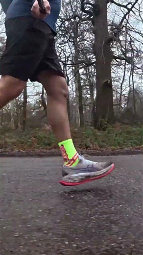 Runner's Dilemma: Which Shoe Wins the Exhaustion Race? #shorts