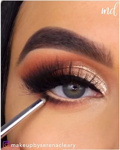 Add a little champagne eyeshadow to your eyes for a little more glow!🔥 | MetDaan Makeup