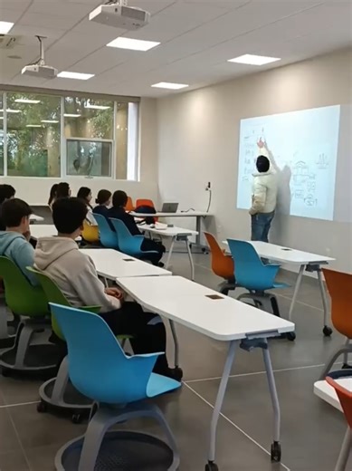 #TecmilenioAguascalientes #Universidad #Ingenieria #Negocios #Becas