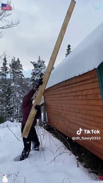 A funny winter video that makes you laugh #funny #winter #funnymoments #snow #fyp