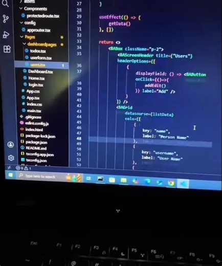💻 Turning lines of code into something amazing! 🚀 #coding #frontendcourse #htmlcss #programming