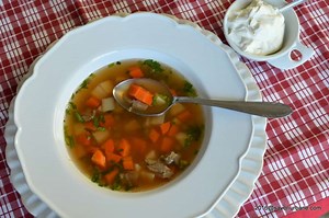 Ciorba taraneasca de porc reteta ungureasca