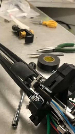 Midspan Fiber Splicing in a Commscope FOSC 450A Part 9