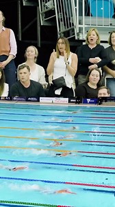 Parents are always the biggest fans 🥰 📹 @swimmingaustralia & @dolphinsaus | World Aquatics