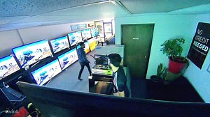 22K views · 44 reactions | Be careful while vaping! A man's e-cigarette exploded in his pocket at an HDTV outlet, leaving him with injuries: https://yhoo.it/2PI9IGe (Credit: HDTV Outlet Anaheim via storyful) | Yahoo Canada | Facebook