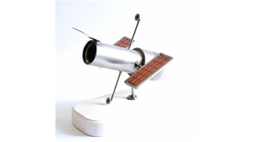 تلسکوپ فضایی هابل ساخته شده با ضایعات فلزی