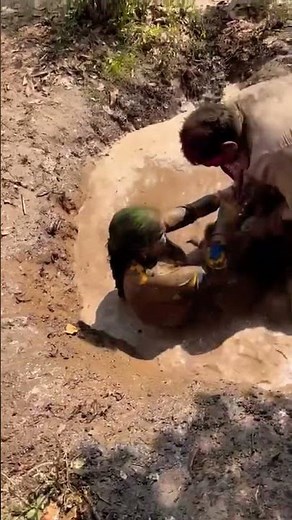 Jija sali holi 😂😂😂