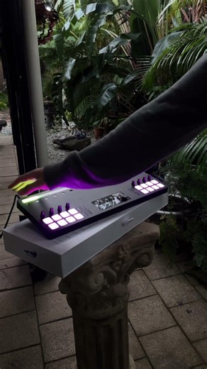 Did I just invent a motion tracking dj controller