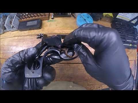 Smith and Wesson revolver (36) Reassembly
