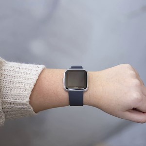 The timer and stopwatch feature on #FitbitVersaLite will make your life easier. Whether it's used to cook healthy meals or track sets at the gym, you'll love having instant access to it straight from your wrist! | Fitbit | Facebook