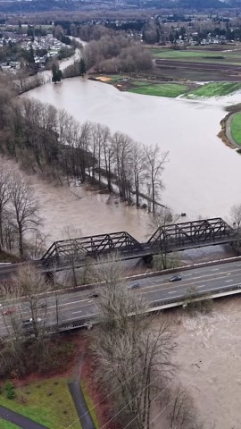 Sumner flooding along the Puyallup River