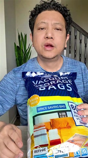 Vacuum Storage Bags with Electric pump #VacuumStorageBag #TravelEssentials #TikTokMadeMeBuyIt #TikTokFinds #FYP