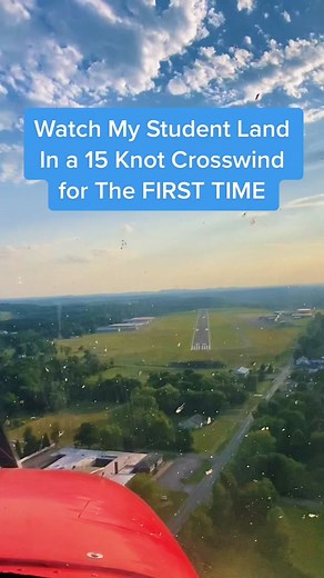 Mastering Crosswind Landings: Student Pilot's First Attempt at 15 Knots