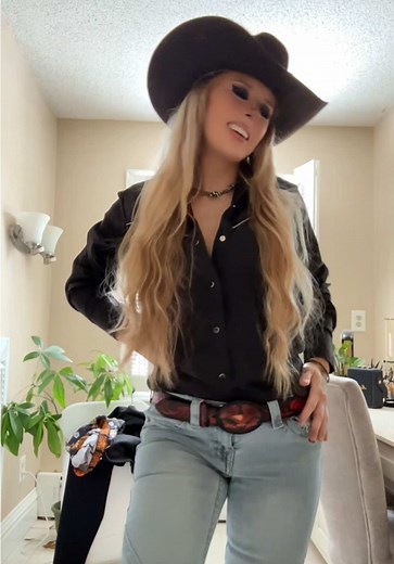 Alexis XJ (@alexxxisxxxj)’s videos with I Was Made For Lovin' You - Kiss