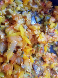 ゴーヤと梅干しを使った夏のラタトゥイユ レシピ・作り方 | クラシル