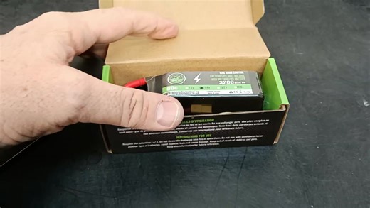 🚨🔋 NOUVEAUTÉS CHEZ WAG RC – LÀ ON PARLE ! 🔋🚨 ✨ Nouveau packaging pour nos petites LiPo 450mAh 💥 NOUVELLE LiPo 3200mAh HV ➡️ PLUS de mAh (3200 vs 3000) ➡️ PLUS PETITE que notre ancienne 3000mAh ➡️ HAUT VOLTAGE (HV) ➡️ MÊME PRIX 💸😎 ➡️ Fit direct dans vos H10 et Capra, sans modification 📦 EN STOCK MAINTENANT 👉 WAGRC.CA 🚨🔋 Là, on parle sérieusement. 🔋🚨 🚨🔋 NEW AT WAG RC – NOW WE’RE TALKING! 🔋🚨 ✨ Brand new packaging for our 450mAh LiPo batteries 💥 NEW 3200mAh HV LiPo ➡️ MORE mAh (320