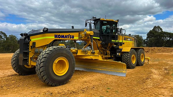 The Giant Motor Grader That Never Worked: World’s Largest and Most Unused Heavy Machinery
