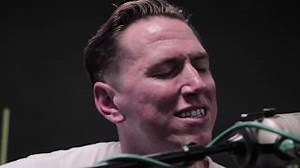 Mary Wallopers - Building Up and Tearing England Down - RnaL 1064FM Chords - ChordU