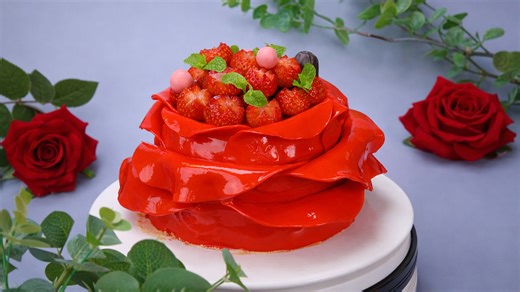 How to make a stunning strawberry rose cake