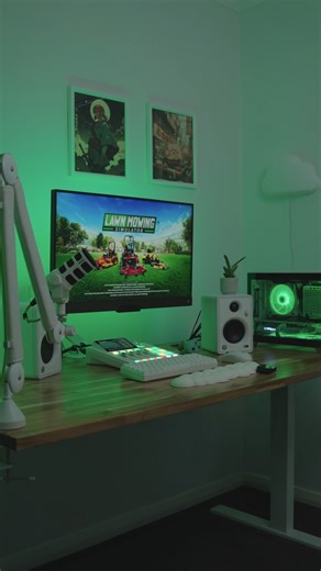 645K views · 4.3K reactions | POV: there's yard work to be done  #asmr #desksetup #rødewhitecollection | RØDE Microphones | Facebook