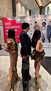 198 reactions · 17 comments | Minggir wirrr …. Methamorph Gurl mo lewat   @metamorph_by_zack . . #girlmodel #model #girl #photography #modeling #photoshoot #fashion #kidsmodel #portrait #kidsfashion #beauty #photooftheday #shooting #portraitphotography #childmodel #teenmodel #beautiful #modelgirl #girls #love #photo #modellife #kidmodel #girlfashion #models #fashionmodel #style #modelkids #girlstyle #trending | Abigail Bellerichz | Facebook