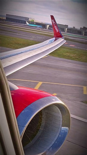 HOLIDAY VIBES! 🏖️ Jet2 Airbus A320 Takeoff from Lisbon! 🇵🇹✈️ #shorts