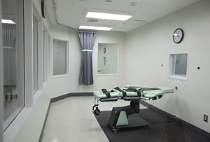 Arkansas will execute 8 men in 10 days after getting a new batch of lethal injection drugs