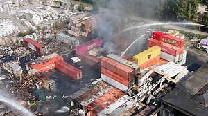 Großbrand in Hamburg „ein Flammenmeer“: Stundenlang Explosionen und Einsatz unter Lebensgefahr