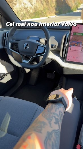 Tudor Bratu on Instagram: "Cele mai importante detalii ale celui mai nou concept Volvo de interior, aici integrat pe cel mai accesibil model electric al mărcii - SUV-ul EX 30. În acest video avem o versiune de interior echipare Ultra, vârful de gamă…  #volvo #volvoex30 Video include #pp Motorola."