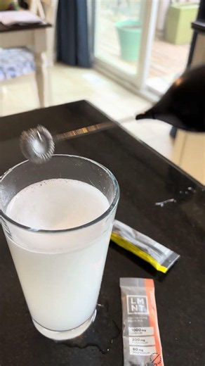 Hot Flashes & Dehydration? Why I Started Using LMNT Electrolytes During Menopause