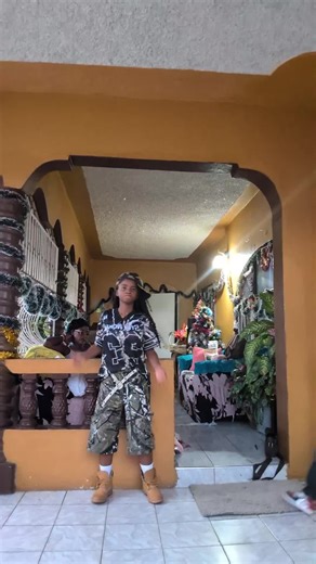 warm up.... late to the challenge but here you go...#fypシ #fyp #bigguy #transition