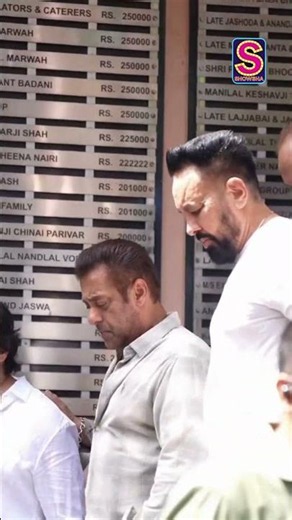 Salman Khan Breaks Down in Tears at Close Friend Kumud Rane’s Funeral | #Bollywood | N18S