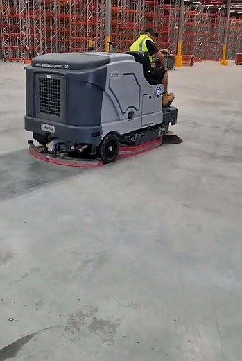 Nilfisk SC8000 Scrubber-Sweeper | Cleaning Warehouse