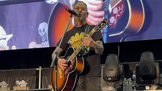 Watch: COREY TAYLOR Plays Acoustic Solo Show At 2025 SPOOKALA Horror Convention In Tampa