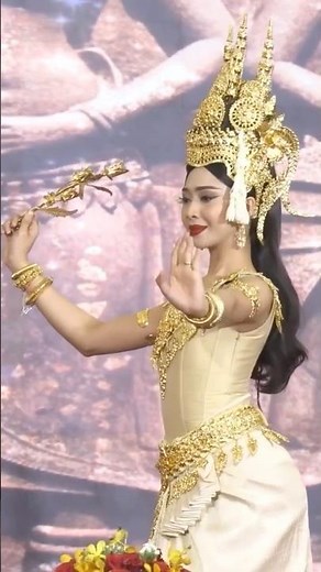 Pretty Khmer Classical Dancer performing Apsara dance #cambodia #culture #dance #dancevideo