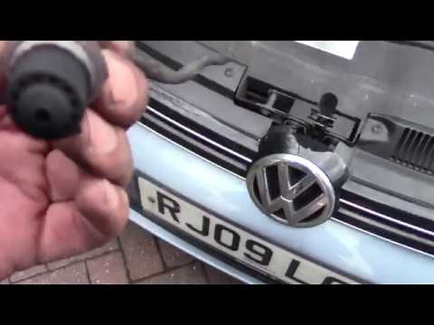 How to Replace an Oxygen sensor on a VW Golf with fault code P2196