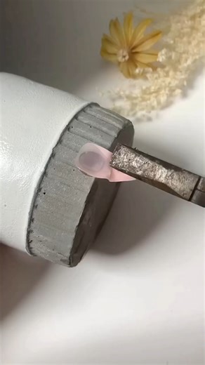 Comment “GLUE” and check your inbox — I’ll send the glue kit link straight to you! Messy glue ruins the look — the right glue keeps things clean and controlled. #PressOnNails #nailcaretips #NailTips #NailInspo #NailVideo | Nail Handy