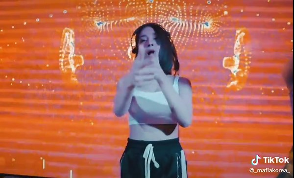 Nightlife Vibes: Dancing and Music in Party Scenes