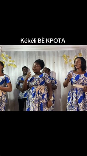 Kékéli BÈ KPOTA - Une grande chorale inspirante