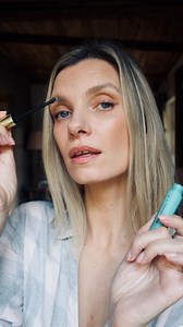 WHAT I’VE BEEN DOING TO MY FACE. (And hair.) 🤓 Sounds dramatic, isn’t. But lots of people have been saying I look “different” in the last week and that my face looks more chiselled and I’m putting it down to the following things: A) straightening my hair, which always skims over my cheekbones more and makes my face look more angular 👱‍♀️ B) using a darker brow gel to frame my eyes more, this one is @bareminerals in Taupe, which is so cool it’s borderline greenish and looks great on blonde brow