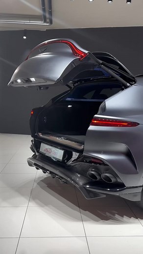Aston Martin DBX 707 - The Fastest SUV on the Planet
