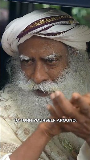 Sadhguru meets participants of the Inner Engineering Retreat program at the Isha Yoga Center
