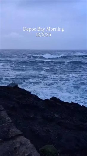 🌊 Good Morning from Depoe Bay, Oregon. Looks like we’re gearing up for a decent showing in time for the noon high tide. @StevenCraigJensen #oregoncoast #pnw | Discovering Depoe Bay Oregon