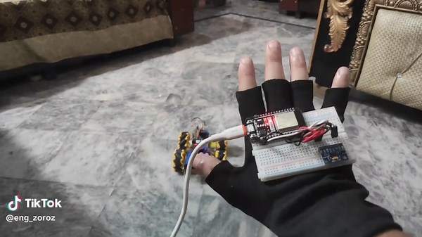 Gesture controlled mecanum wheels based robotic car with ESP32 by Eng zoroz 🤯🔥🇵🇰 #foryoupage #foryou #fyp #robot #line #following #engineering #engineer #zoroz #robotics #services #pakistan #foryouu #car #mechatronics #scienceexperiments #physics #programming #c #coding #programmer #electronics #arduino #arduinoproject #automation #automatic #home #arduinouno #arduinoprojects #esp8266 #esp8266project #bluetooth #wifi #video #viralvideos #car #cars #viralvideos #video #wifi #bluetooth #esp826
