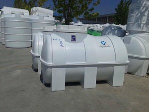 [Hot Item] Environment Protection Plastic Water Tank Making Shuttle Rotational Molding Machine for Sale