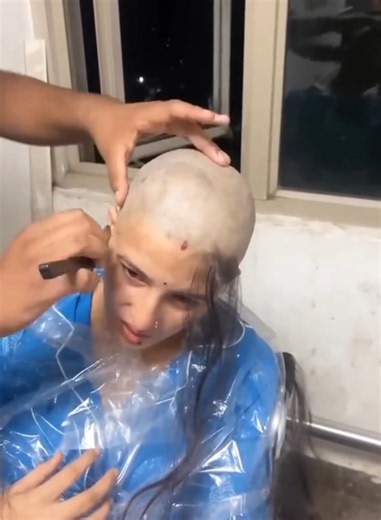 @.hair_lover #headshave headshavewomen headshavegirl headshavegirls headshavechallenge bald baldgirl baldwomen buzzcut buzzcutgirl buzzcutgirls buzzcutwomen #haircut haircutgirl haircutwomen 剃光头 剃光頭 坊主女子 光头 光头女孩 自信从头开始 mulhercareca レディース坊主 バズカット スキンヘッド スキンヘッド女子 gundul cewekgundul #botak cewekbotak calva calvo calvos kalbo cạo_đầu #โกนผม ผมสั้น ผู้หญิงหัวโล้น สาวหัวล้าน สาวผมสั้น ทรงผมสั้น ผู้หญิงผมสั้น ผู้หญิงผมสั้นรองทรง รองทรงสูง ทรงผม ตัดผม #ကတုံးမ ဂတုံးမ 여자삭발 pelona pixiecut pixie undercut u