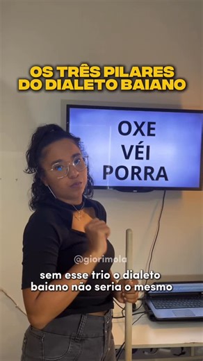 Giovanna Rimola on Instagram: "Você já tinha percebido esses três pilares do baianês? 👀😂 Ps: A Bahia é grande obviamente não é todo mundo que fala da forma que foi dito, por isso existe a “variação linguística” que é diversidade de formas que uma língua assume, influenciada por fatores como região, época, grupos sociais e situação de uso. Logo não existe certo ou errado, existe o que faz a gente ter uma cultura tão grande como a nossa ❤️ #bahia #salvador #nordeste"